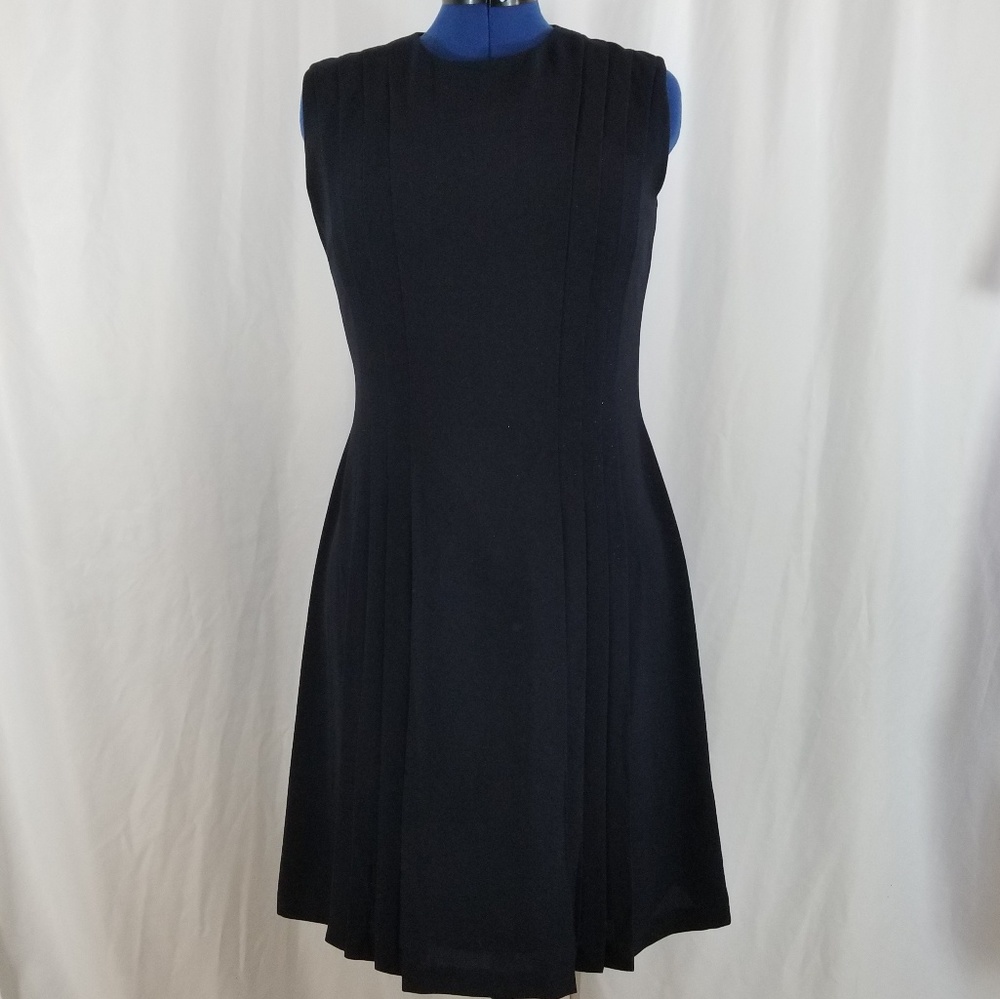 Womens Sleeveless Navy Dress with lining